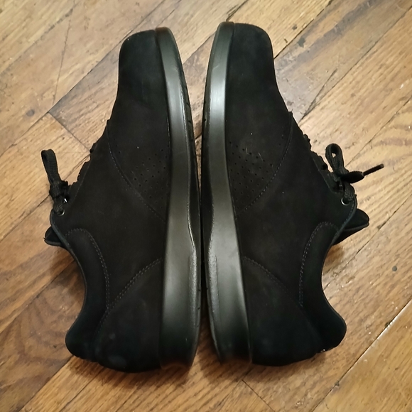 SAS Free Time Women's Black Suede Sneakers Size 8 - Picture 3 of 8